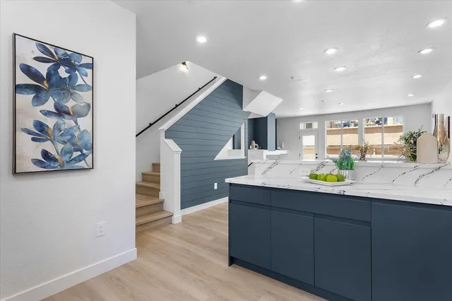 $1,049,000 | 1690 Civic Center Drive, Unit 402, Santa Clara, CA 95050