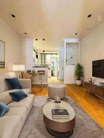 $5,500 | 208 East 34th Street, Unit 2CD | Kips Bay