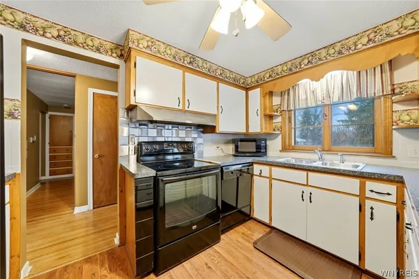 $399,900 | 4839 Crestwood Drive, Hamburg, NY 14075