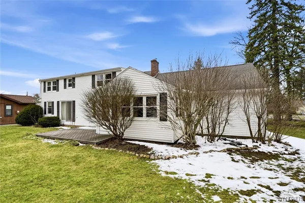 $399,900 | 4839 Crestwood Drive, Hamburg, NY 14075