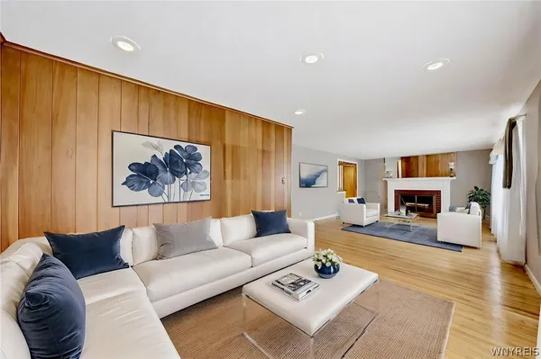 $399,900 | 4839 Crestwood Drive, Hamburg, NY 14075