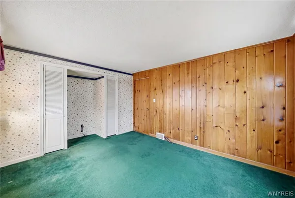 $399,900 | 4839 Crestwood Drive, Hamburg, NY 14075