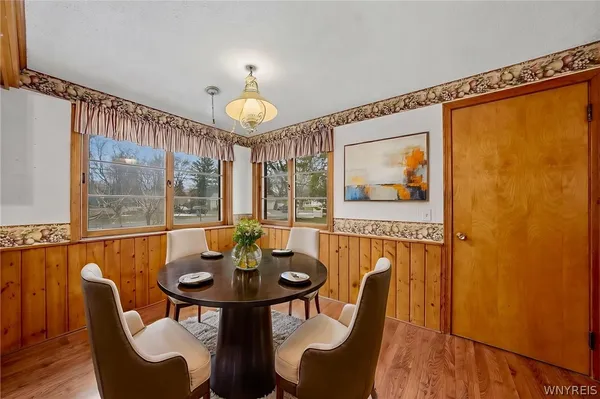 $399,900 | 4839 Crestwood Drive, Hamburg, NY 14075