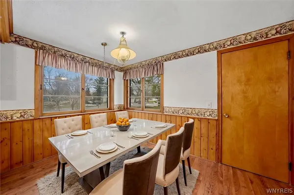 $399,900 | 4839 Crestwood Drive, Hamburg, NY 14075