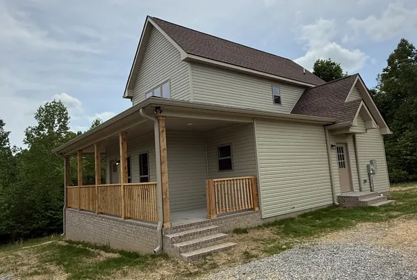 $309,900 | 176 Redbird Lane, Lafayette, TN 37083