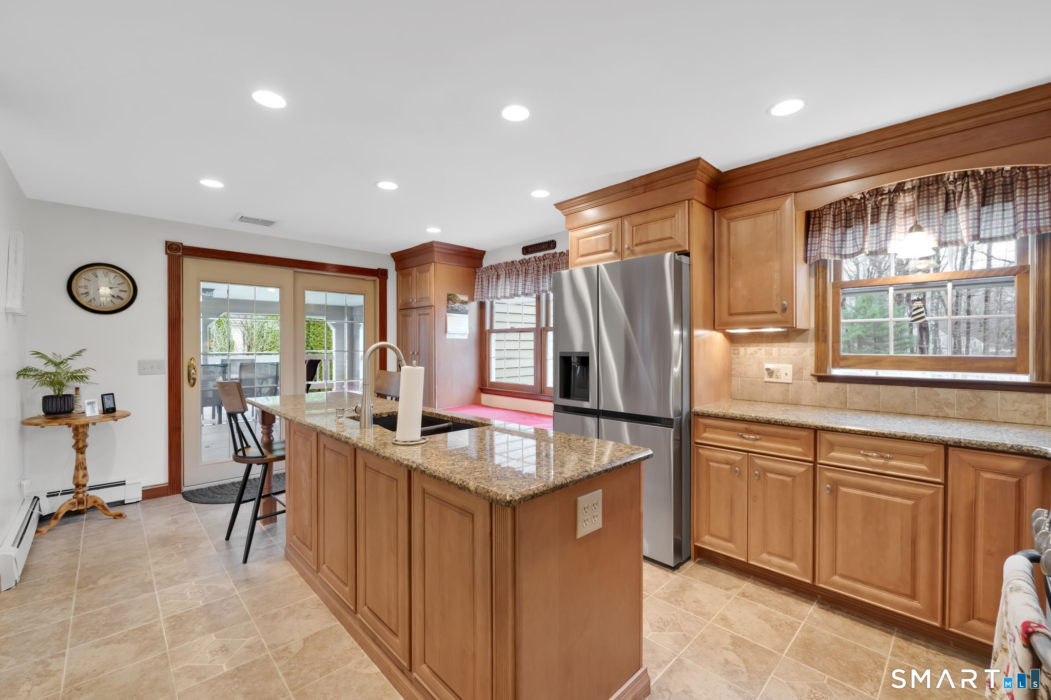 46 Riverside Drive South Windsor, CT 06074 - Photo 4 of 32