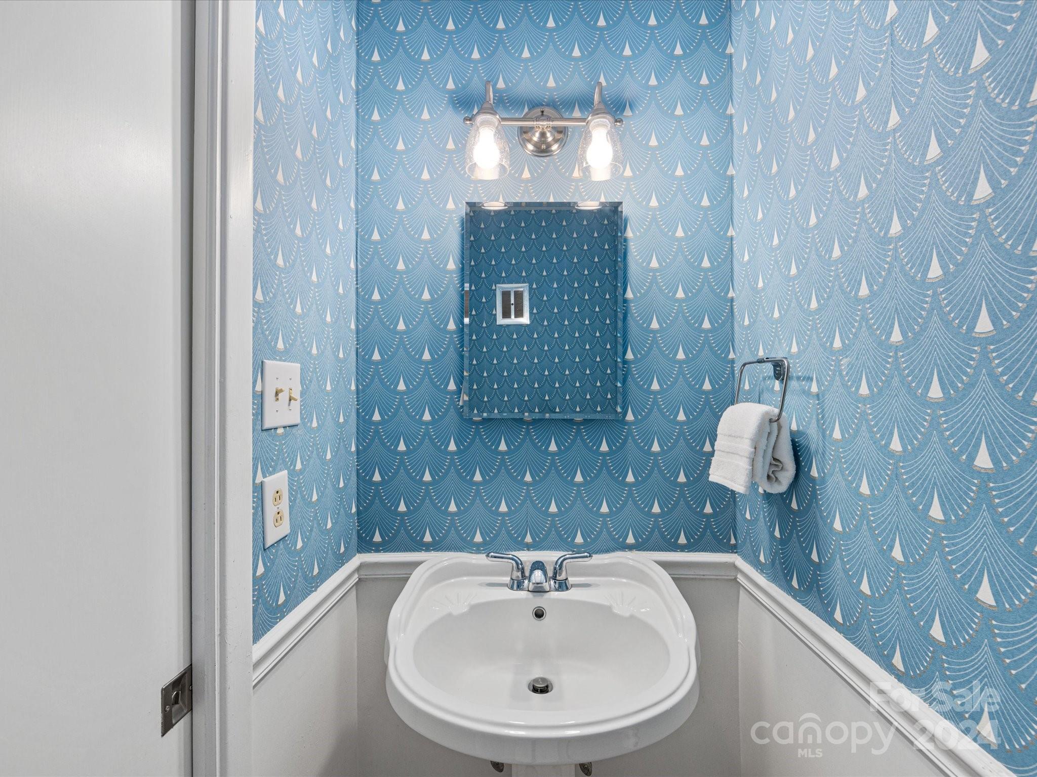 6804 Thermal Road Charlotte, NC 28211 - Photo 14 of 27 Gallery Image 14