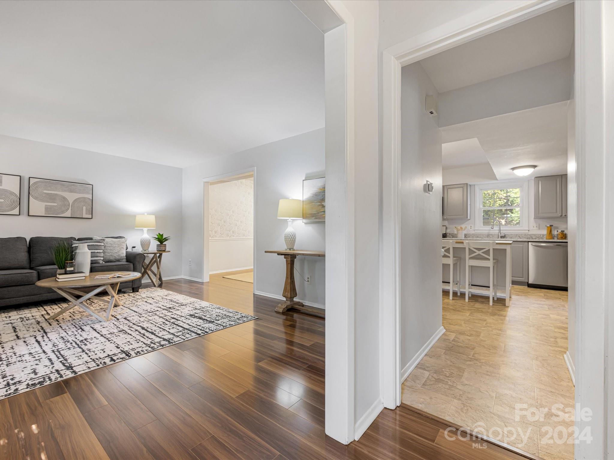 6804 Thermal Road Charlotte, NC 28211 - Photo 2 of 27 Gallery Image 2