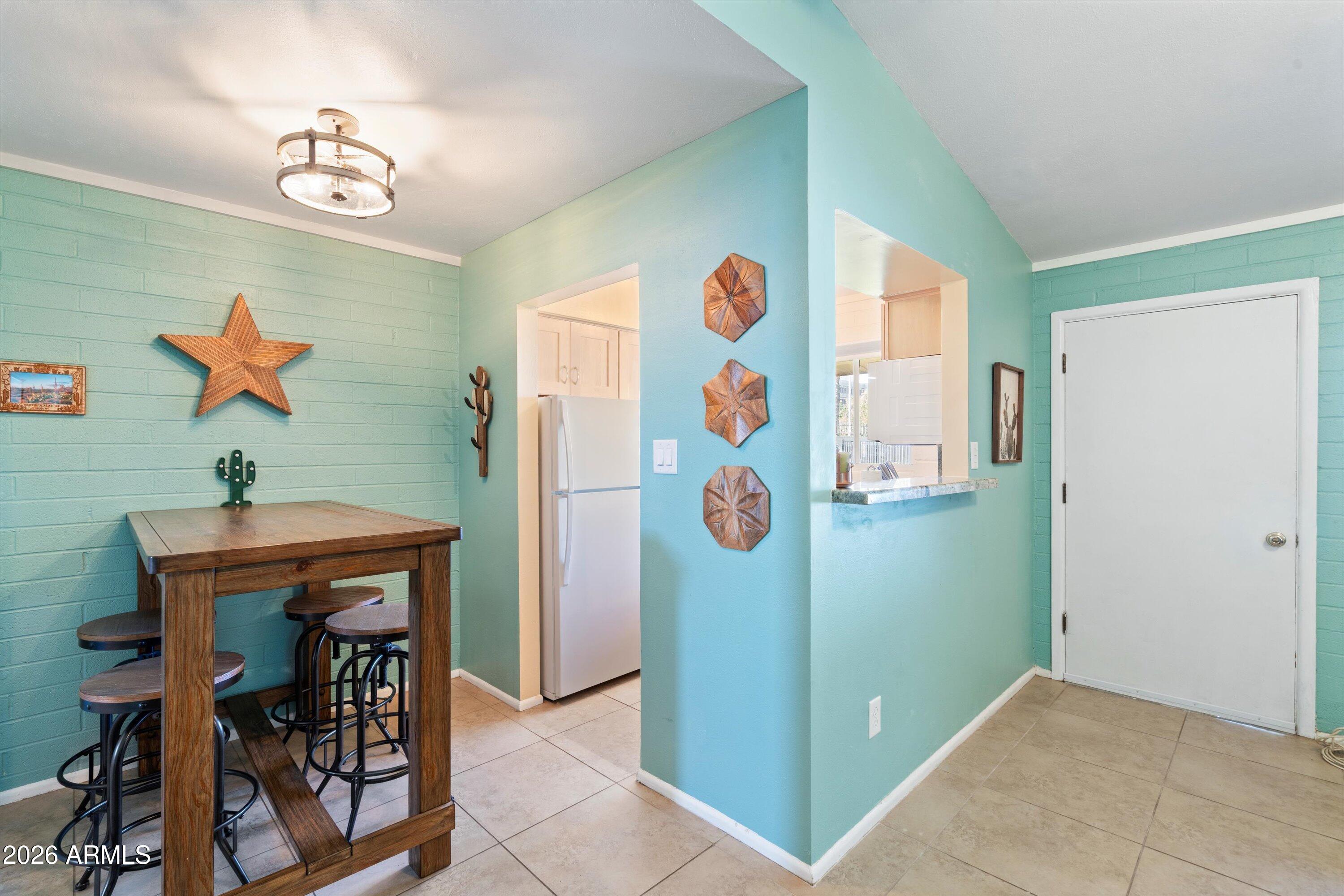 1908 West Berridge Lane, Unit 13 Phoenix, AZ 85015 - Photo 5 of 21 05-Foyer