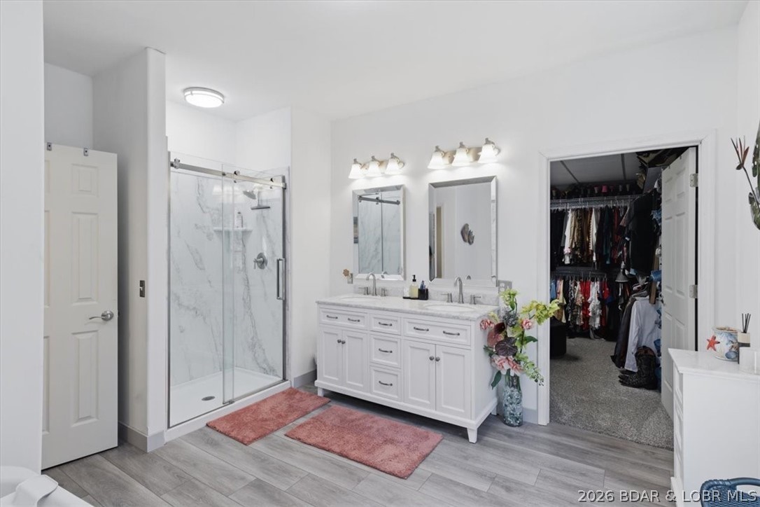 191 Ridge Haven Drive Camdenton, MO 65020 - Photo 16 of 55 Walk in shower and closet!