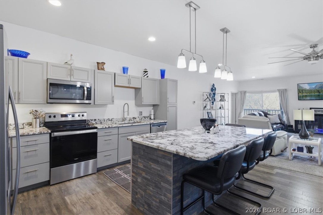 191 Ridge Haven Drive Camdenton, MO 65020 - Photo 5 of 55 Bright open kitchen great for hosting