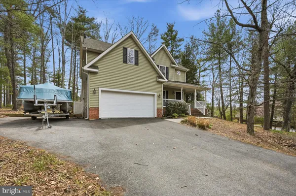$450,000 | 107 Lake Shore Drive, Cross Junction, VA 22625