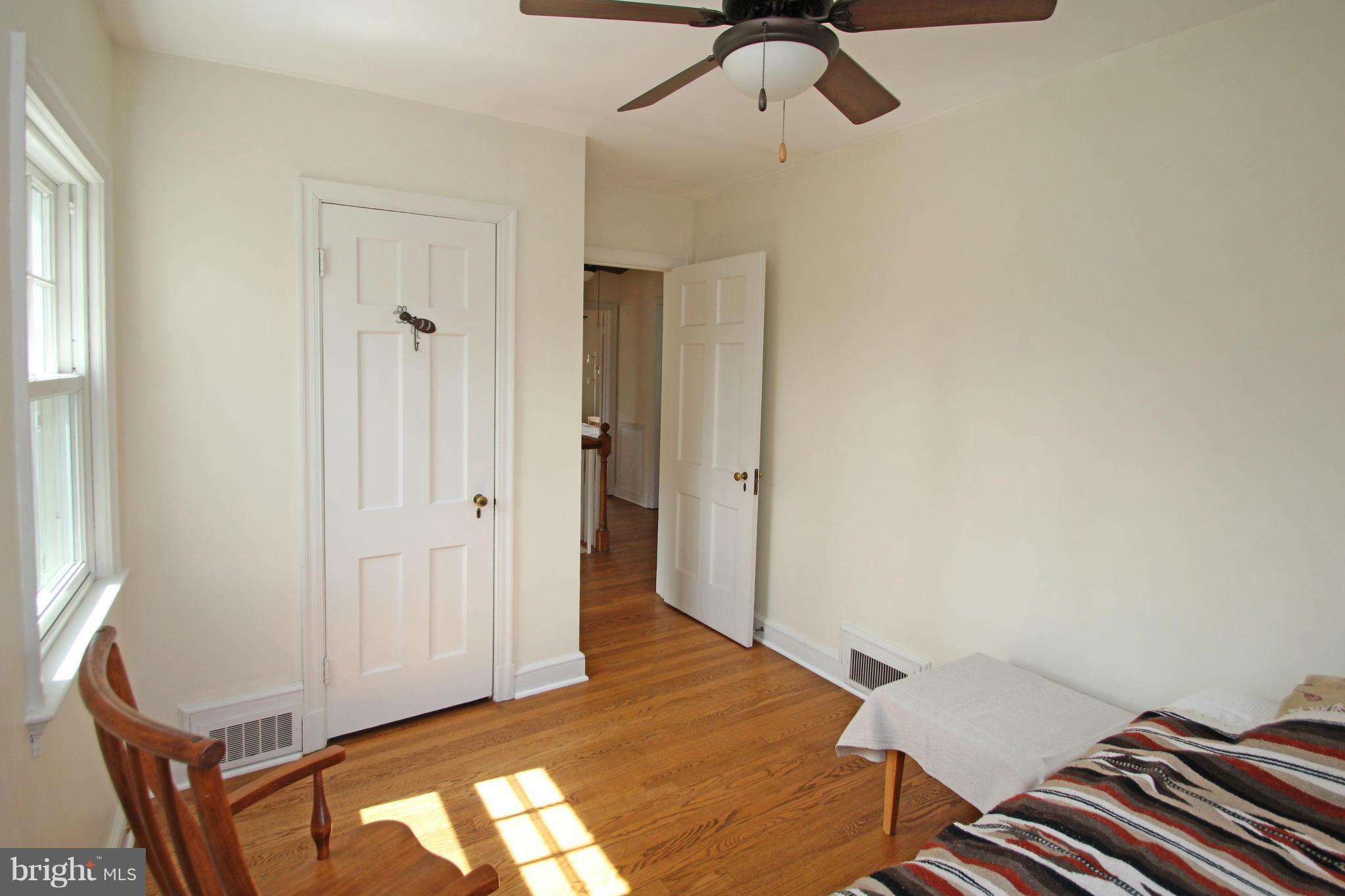 522 Ashford Road Silver Spring, MD 20910 - Photo 22 of 29 Bedroom #3