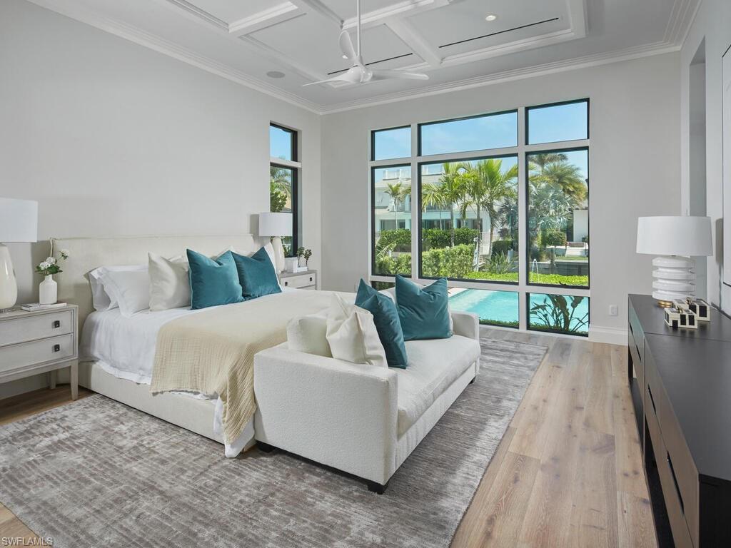 595 16th Avenue South Naples, FL 34102 - Photo 17 of 48