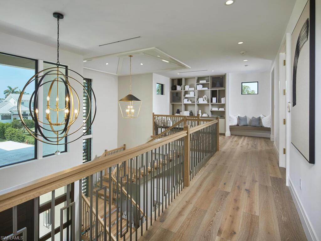 595 16th Avenue South Naples, FL 34102 - Photo 23 of 48