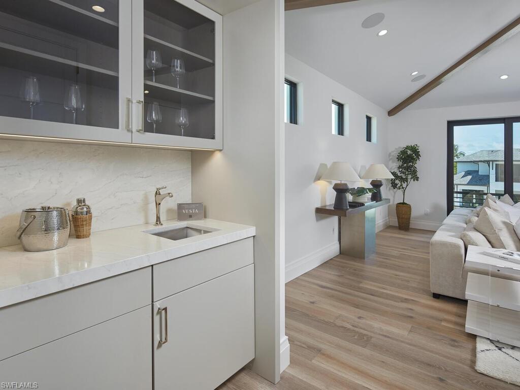 595 16th Avenue South Naples, FL 34102 - Photo 25 of 48