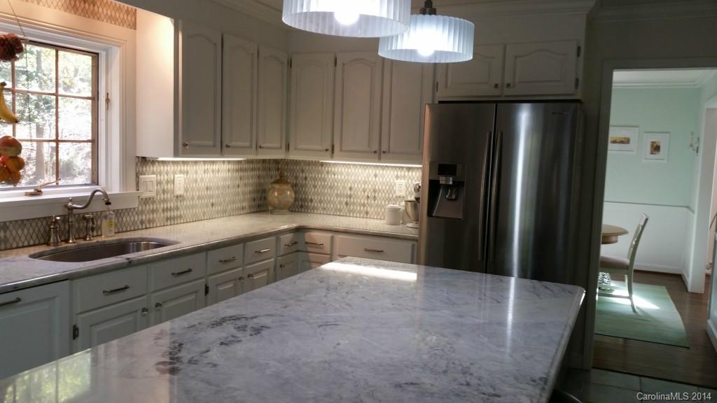 2711 Lilly Mill Road Charlotte, NC 28210 - Photo 2 of 20 Gallery Image 2