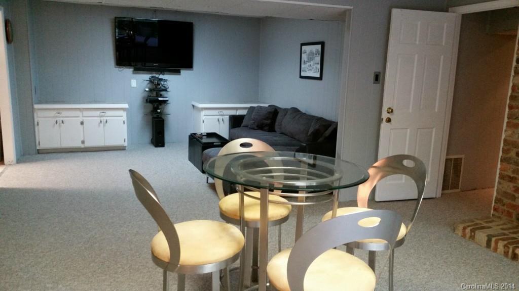 2711 Lilly Mill Road Charlotte, NC 28210 - Photo 12 of 20 Gallery Image 12