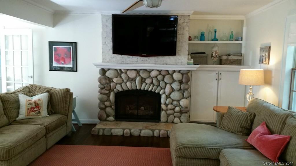 2711 Lilly Mill Road Charlotte, NC 28210 - Photo 7 of 20 Gallery Image 7