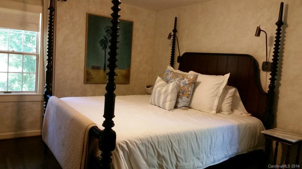 2711 Lilly Mill Road Charlotte, NC 28210 - Photo 8 of 20 Gallery Image 8