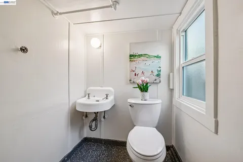 $849,000 | 467 Santa Clara Avenue, Alameda, CA 94501