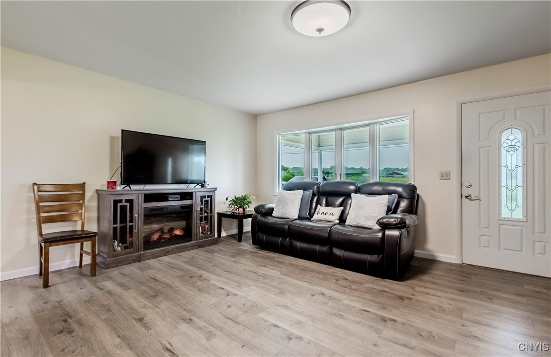 5921 Edic Road Marcy, NY 13403 - Photo 34 of 50 living room