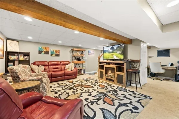 $545,000 | 141 County Road, Plympton, MA 02367