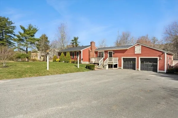 $545,000 | 141 County Road, Plympton, MA 02367