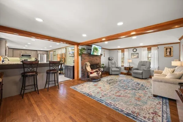 $545,000 | 141 County Road, Plympton, MA 02367