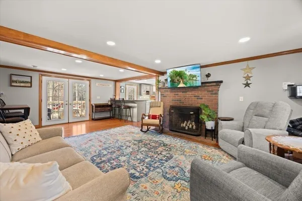 $545,000 | 141 County Road, Plympton, MA 02367