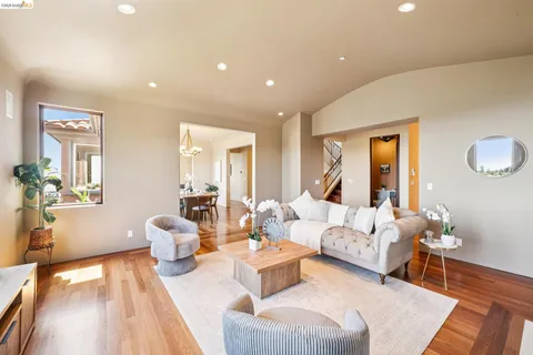 $2,475,000 | 6611 Elverton Drive, Oakland, CA 94611