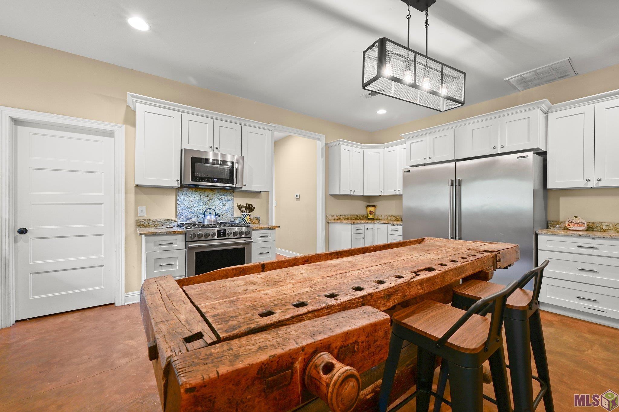 12024 Lovett Road Central, LA 70818 - Photo 7 of 38