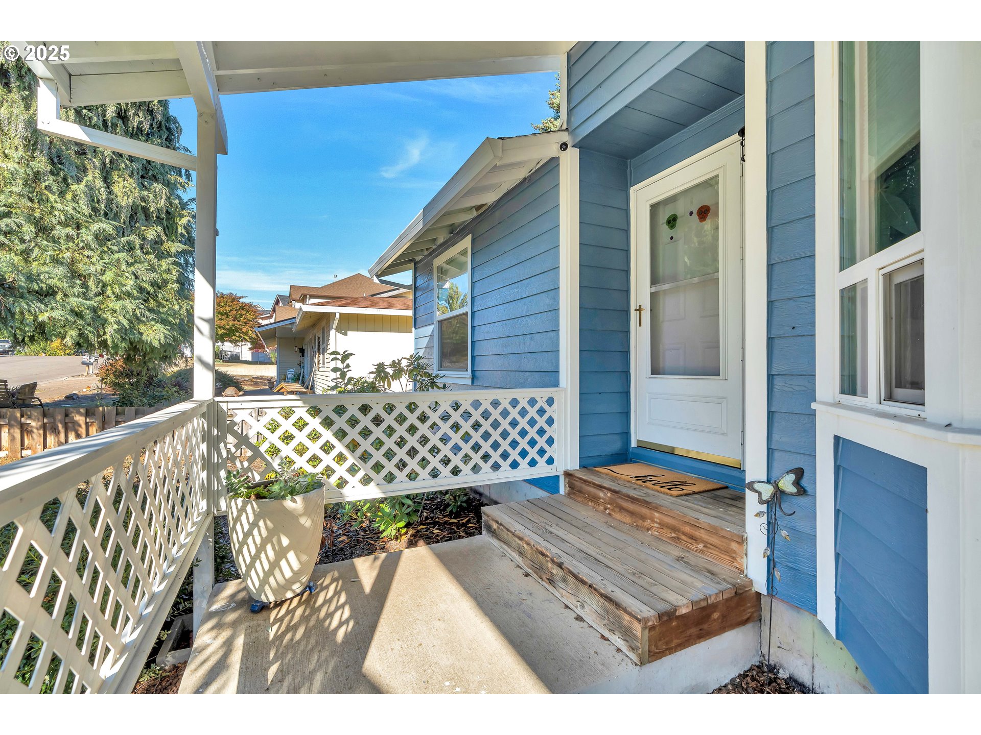 128 North 31st Avenue Cornelius, OR 97113 - Photo 4 of 38