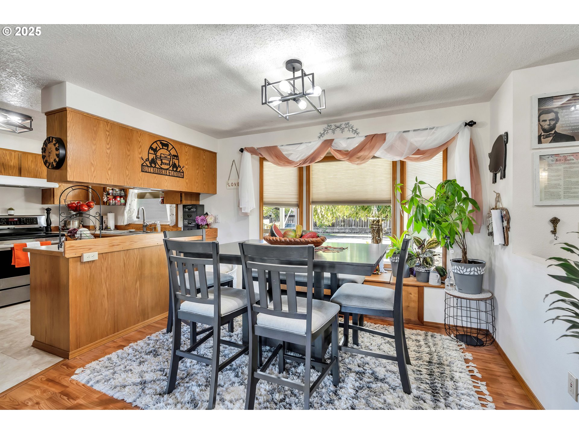 128 North 31st Avenue Cornelius, OR 97113 - Photo 6 of 38