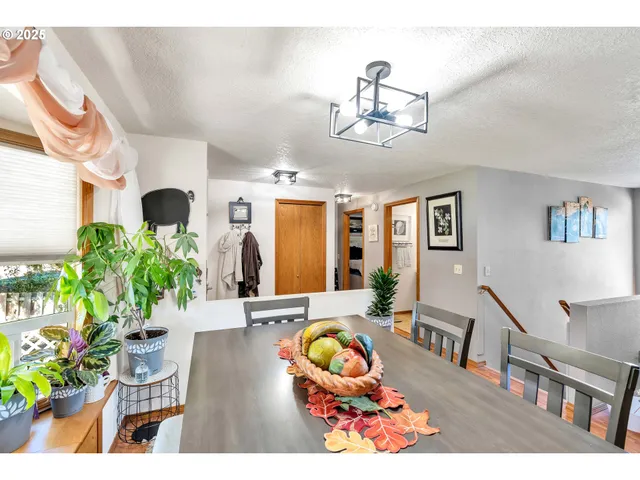 $629,999 | 128 North 31st Avenue, Cornelius, OR 97113