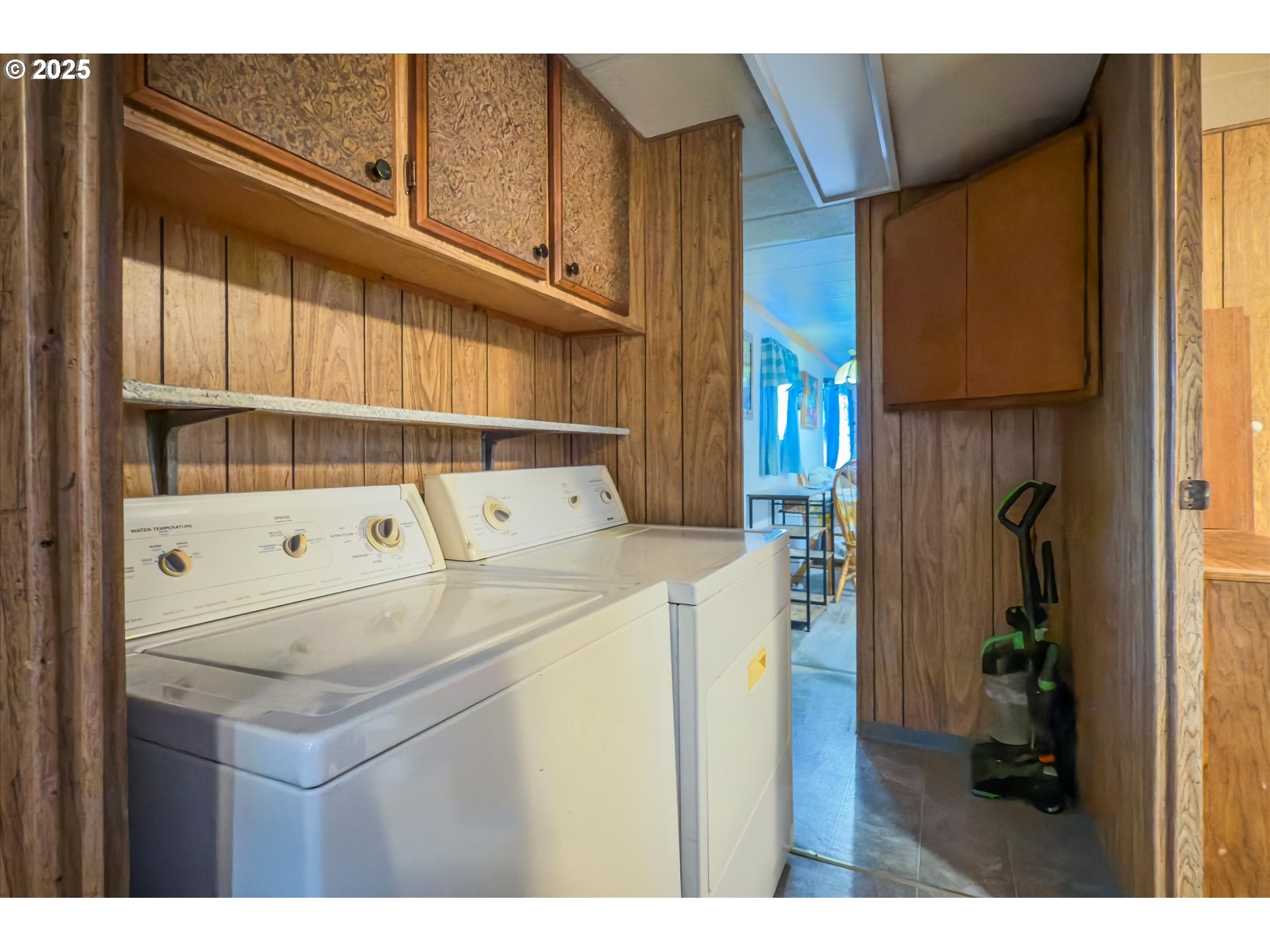 125 North 4th Street Lakeside, OR 97449 - Photo 23 of 38 a utility room with dryer and washer