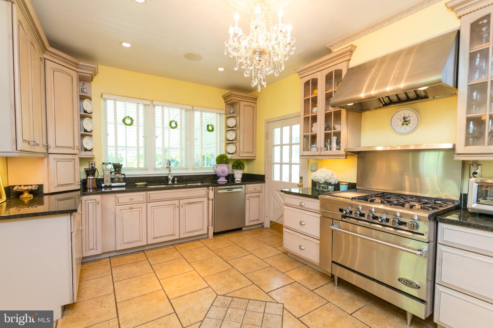 17 Blythewood Road Baltimore, MD 21210 - Photo 15 of 71 Kitchen
