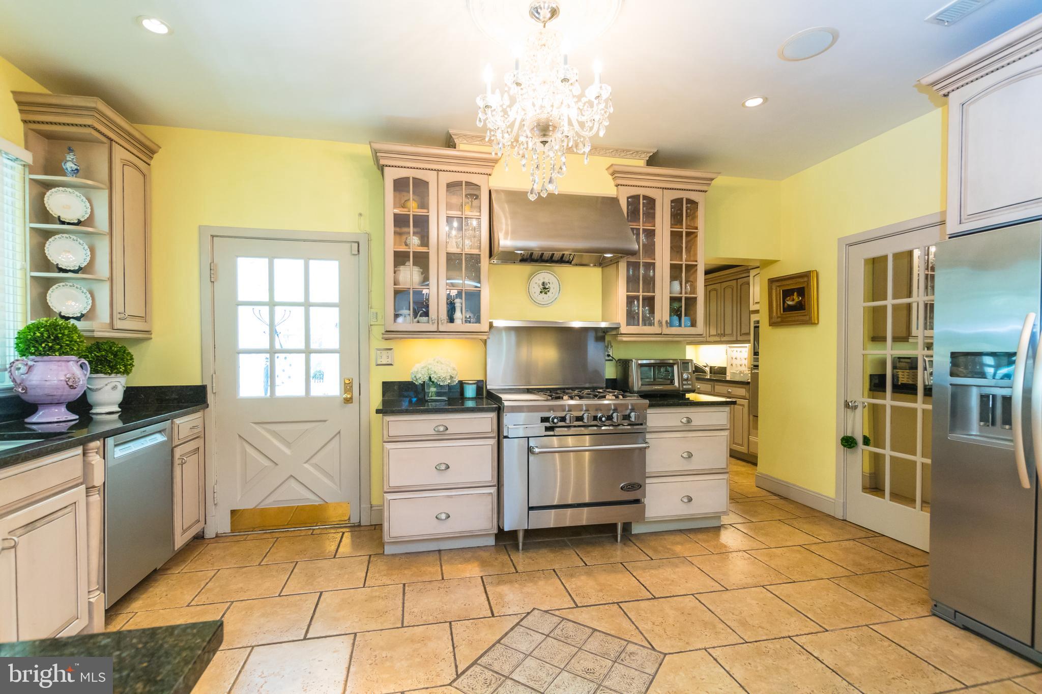 17 Blythewood Road Baltimore, MD 21210 - Photo 18 of 71 Kitchen