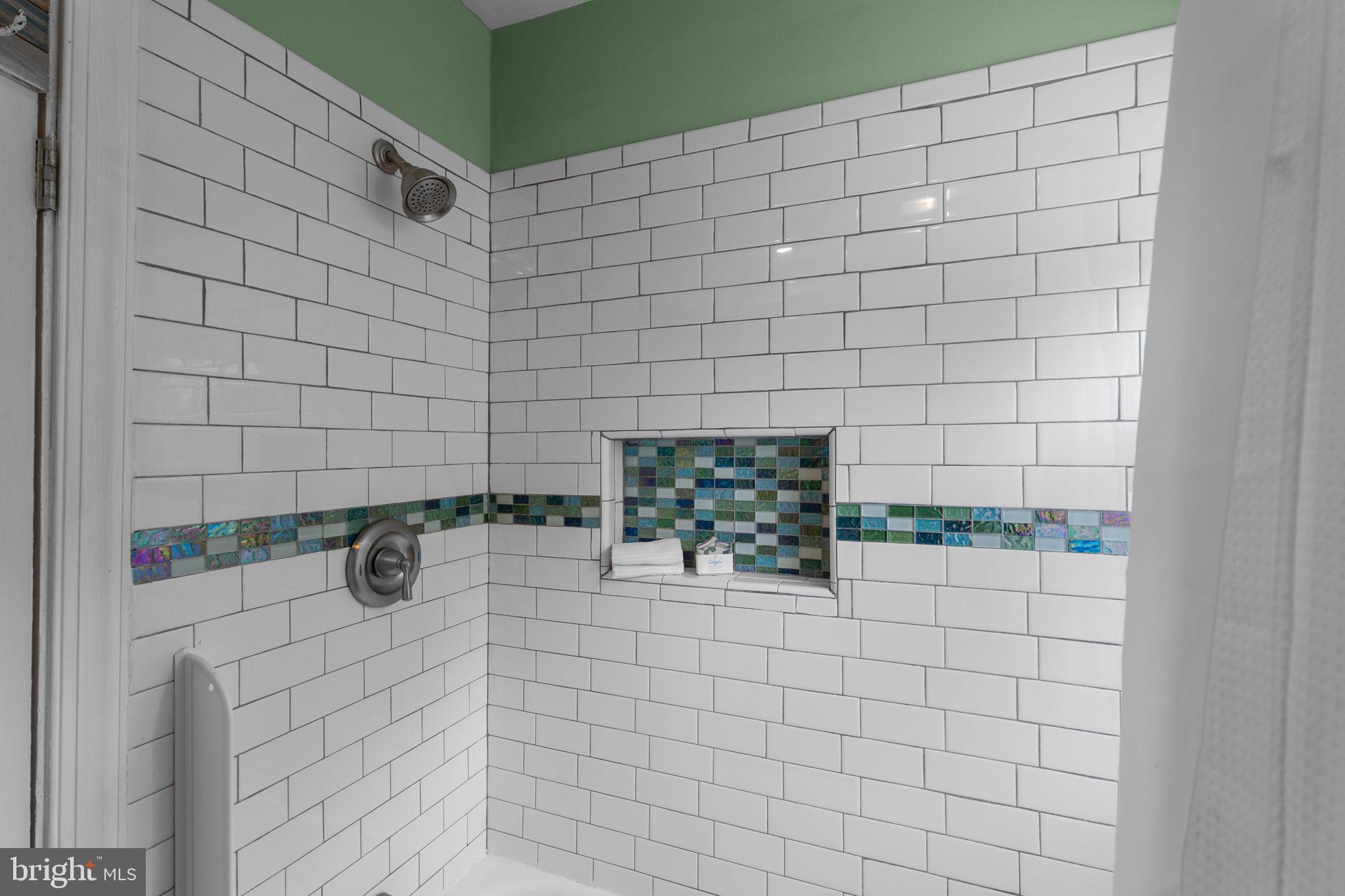 10007 Croom Road Upper Marlboro, MD 20772 - Photo 45 of 134 Hall bath charming tile work