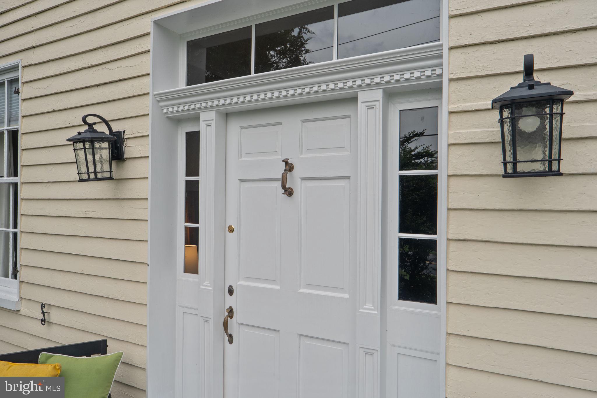 10007 Croom Road Upper Marlboro, MD 20772 - Photo 76 of 134 Transom, sidelights, dentil & raised panel trim