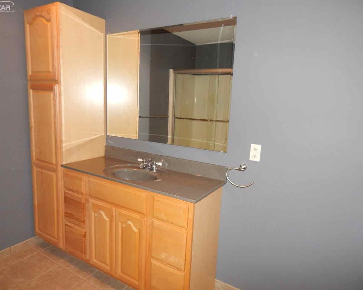 1495 North Seymour Road Flushing, MI 48433 - Photo 22 of 39 21370674-21.JPG