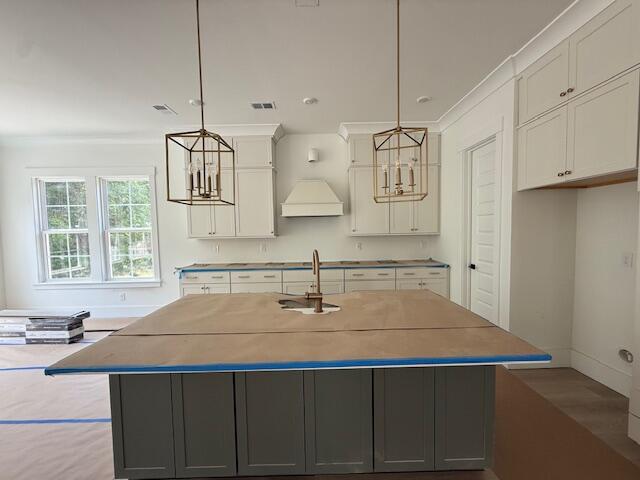 1430 Lieben Road Mount Pleasant, SC 29466 - Photo 3 of 12 Kitchen Island