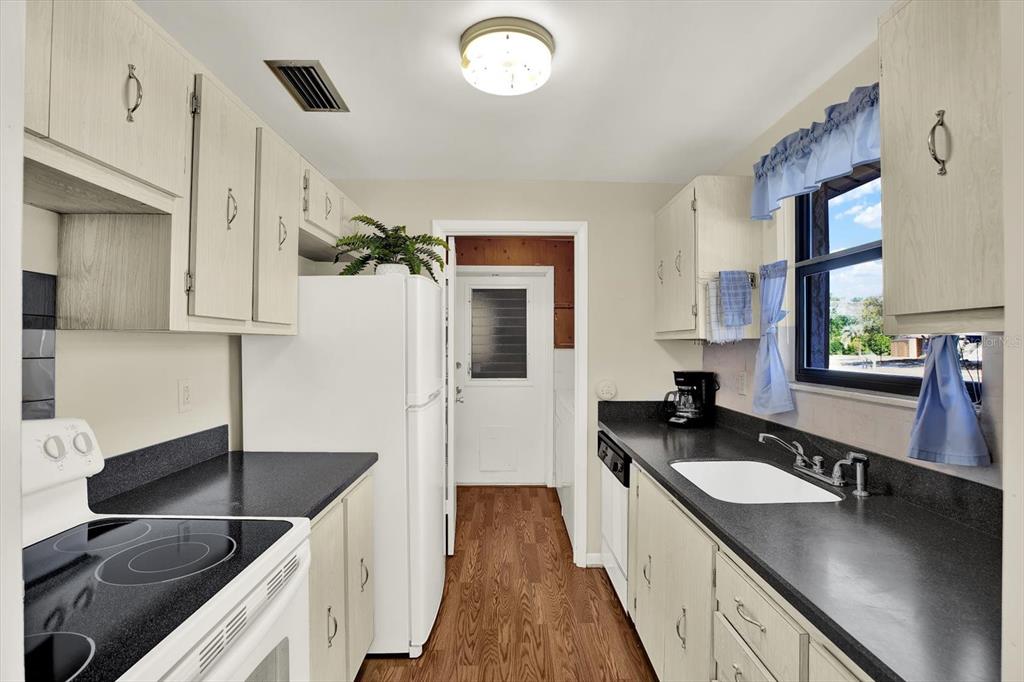 4357 Cartee Avenue Spring Hill, FL 34608 - Photo 4 of 26