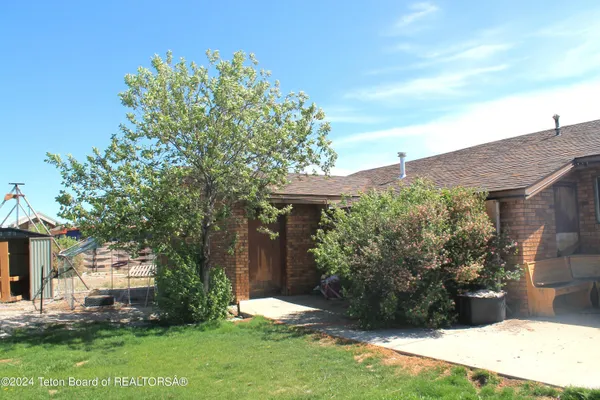 $339,000 | 203 Winkelman Avenue, Marbleton, WY 83113