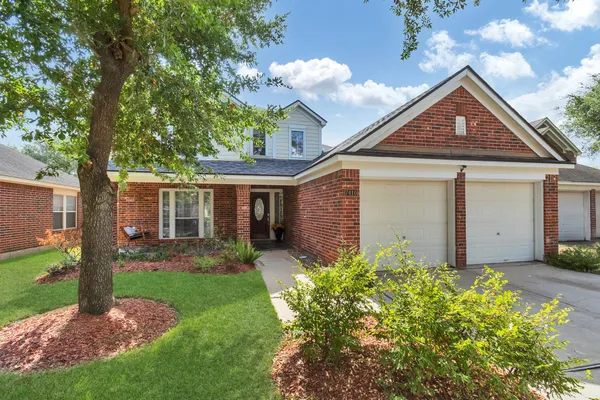 $2,800 | 7410 Lake Run Lane, Richmond, TX 77407