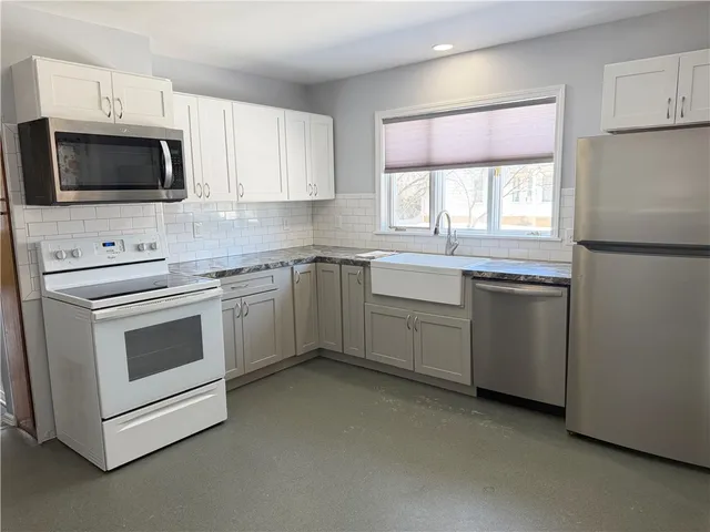 $1,400 | 35 West Hazel Street, Corning, NY 14830