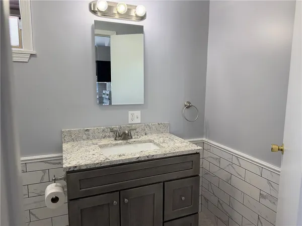 $1,400 | 35 West Hazel Street, Corning, NY 14830