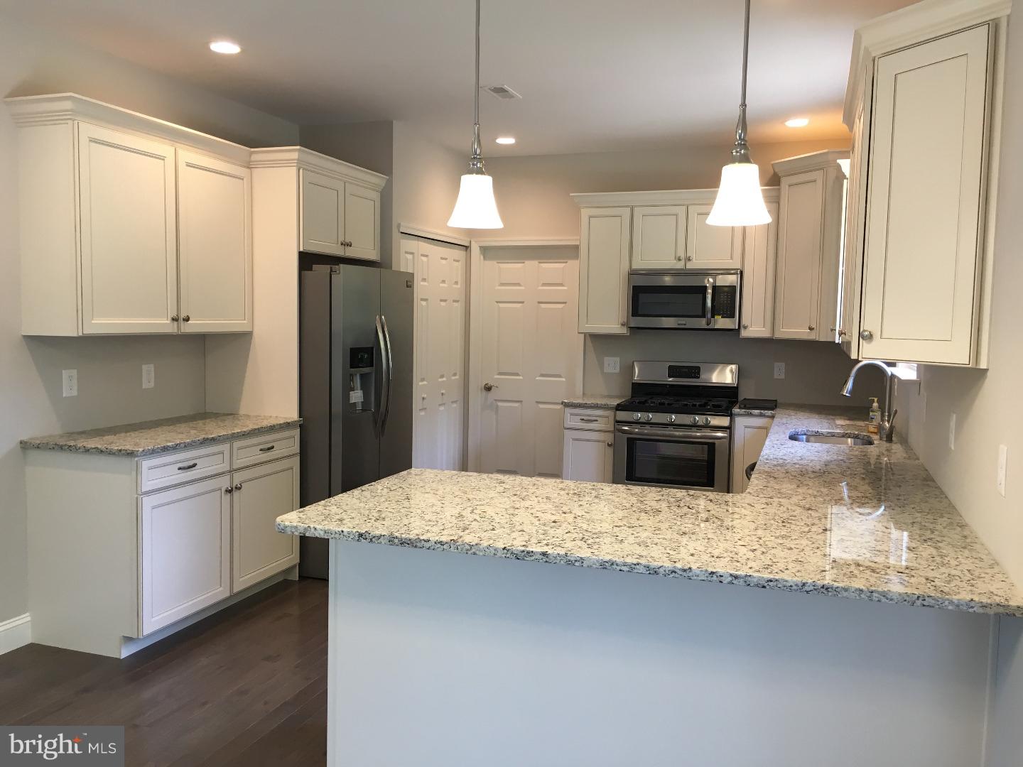 220 Heritage Road Sewell, NJ 08080 - Photo 3 of 25 Gallery Image 3
