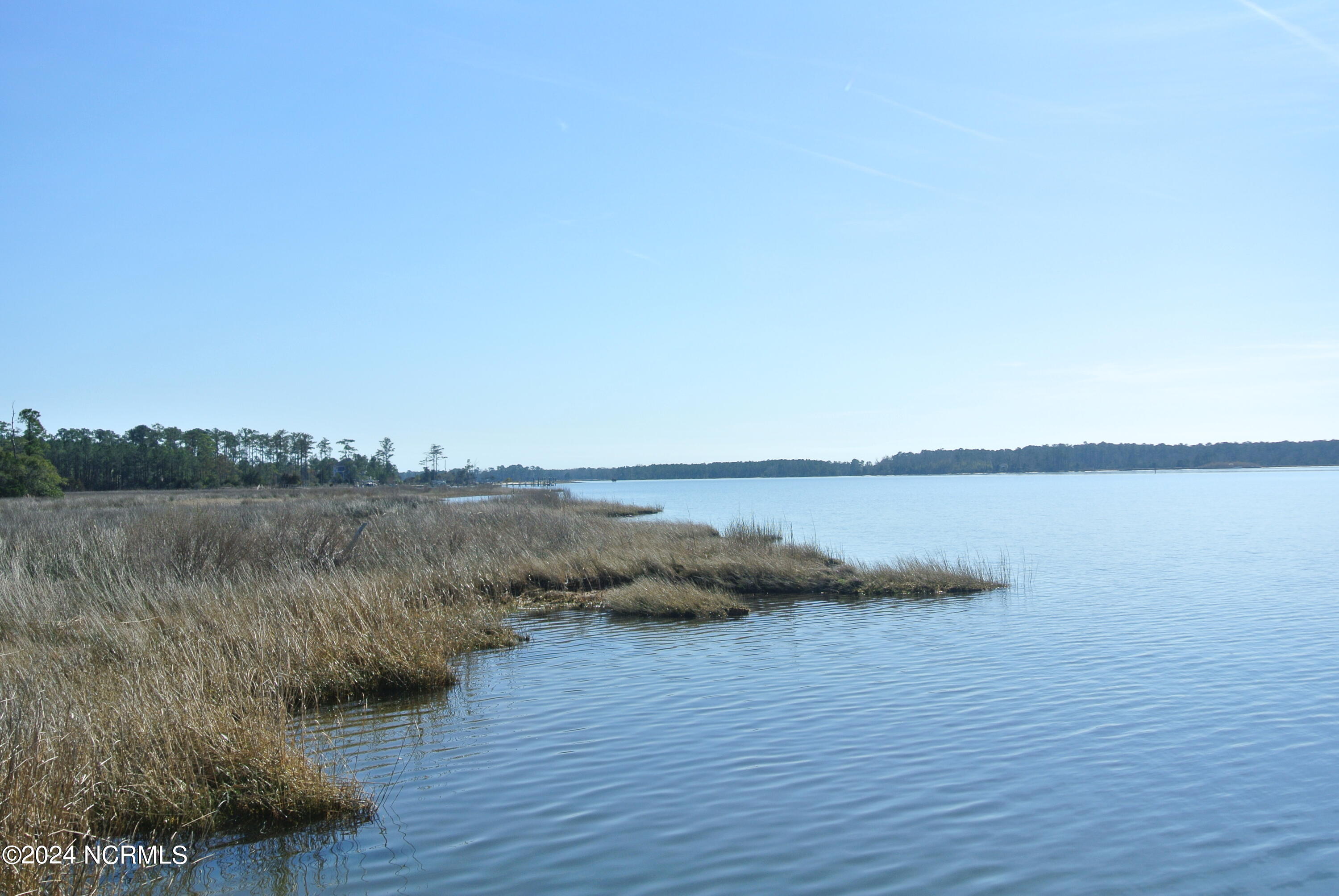 187 Garbacon Drive Beaufort, NC 28516 - Photo 27 of 28 End view of nature dock