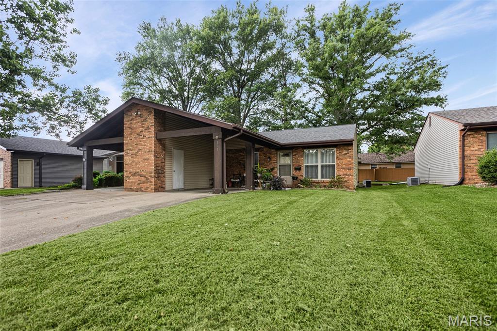 809 White Oak Drive O'Fallon, IL 62269 - Photo 4 of 16